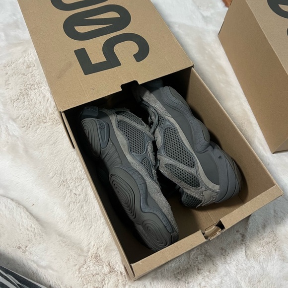 Yeezy 500 Granite - Picture 1 of 8